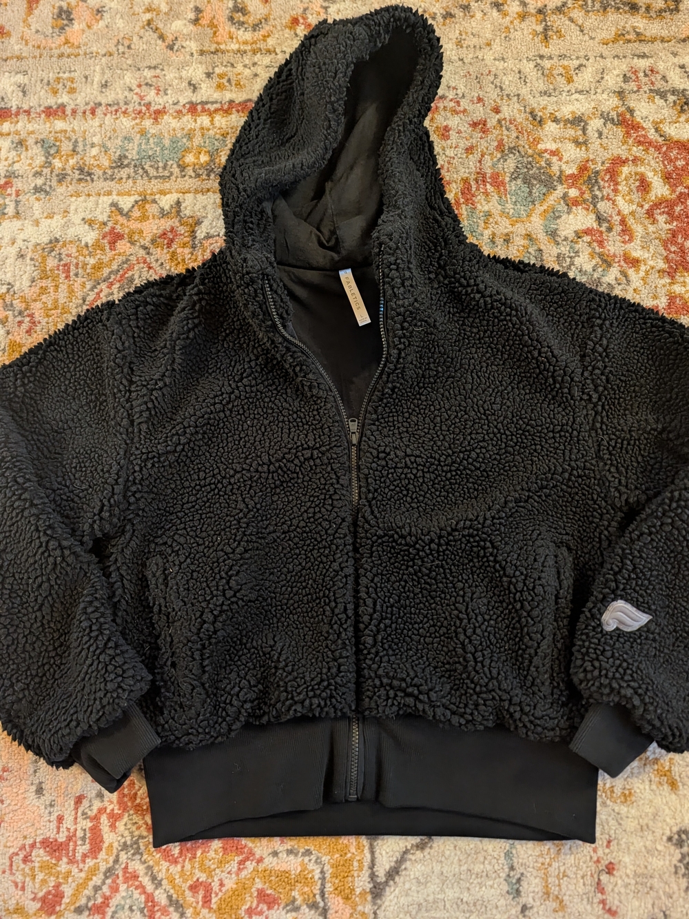 Fabletics Women's L Black Fleece Puffer Zip Hood thick Warm Athliesure Layer